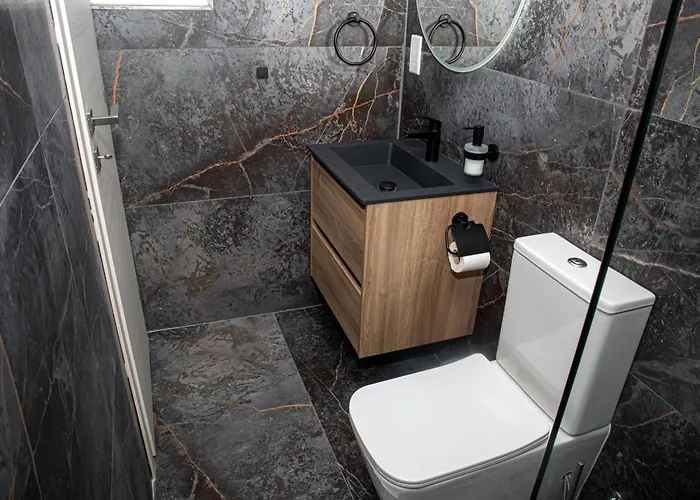 Coastline House By Matteo Feriehus