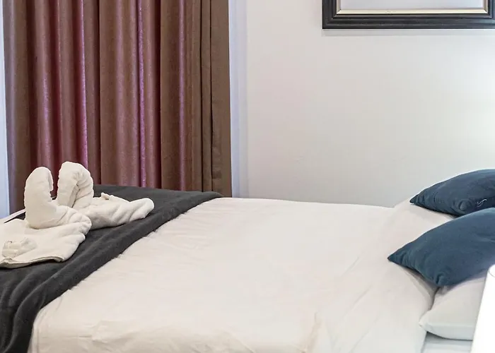 Coastline House By Matteo San Pawl il-Baħar